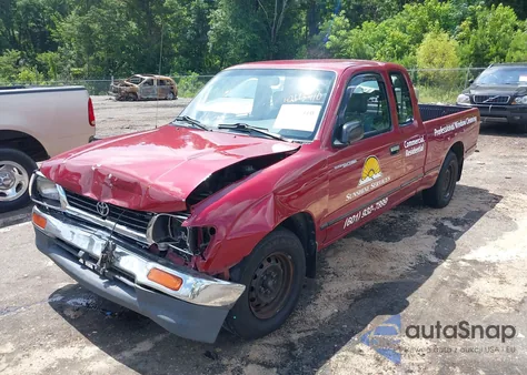 1996 Toyota Tacoma Xtracab z USA, uszkodzony, nr VIN 4TAVL52NXTZ136179